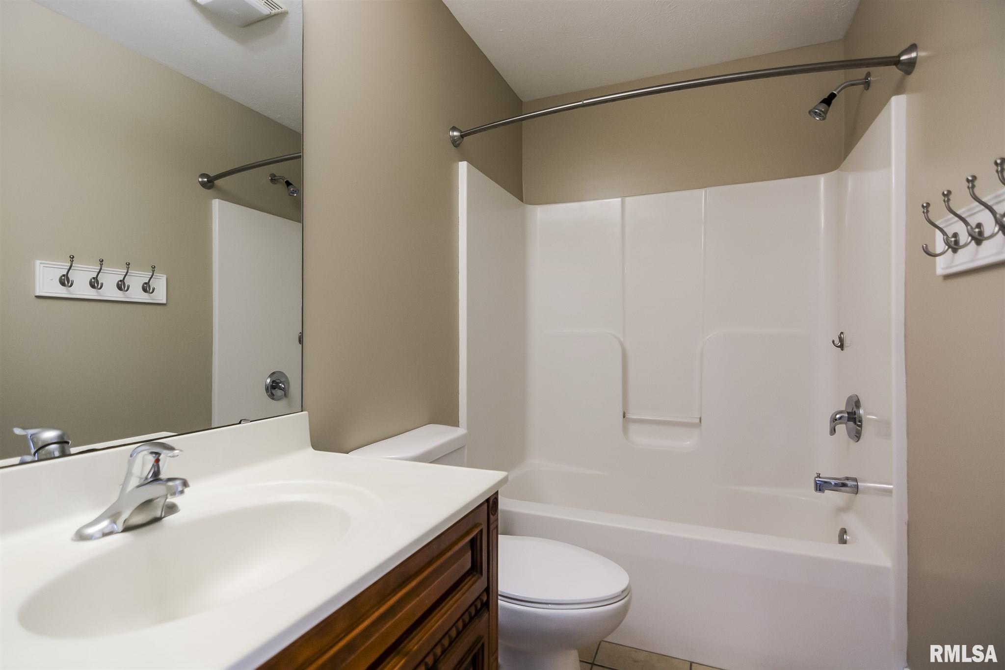 508 Bristol Court Rochester, IL 62563 - Photo 8 of 37