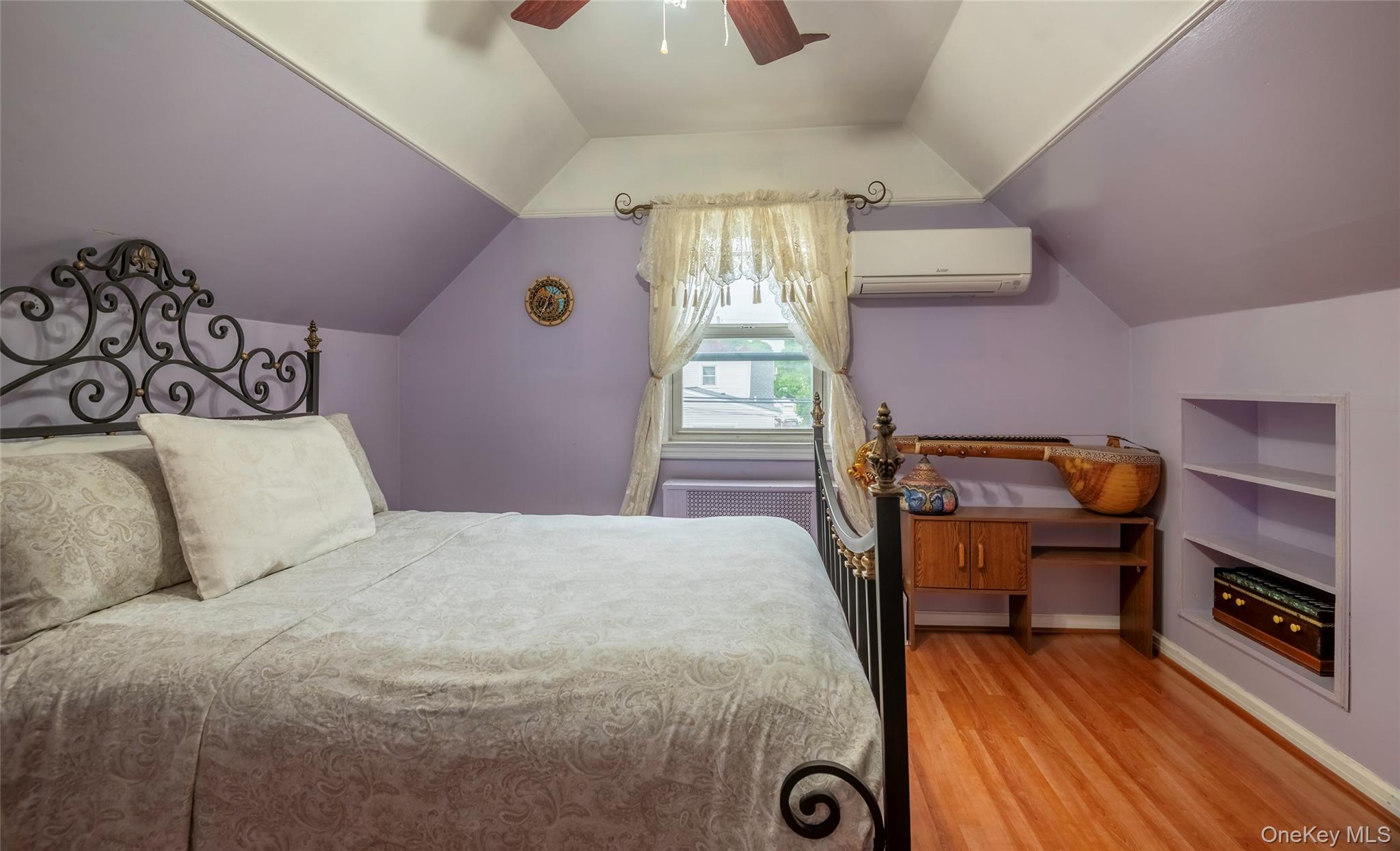 244-31 86th Road Queens, NY 11426 - Photo 15 of 32