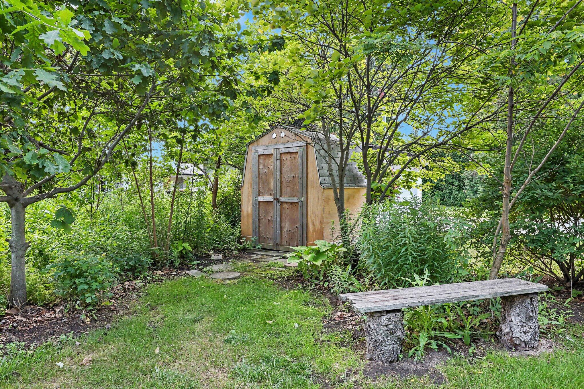 6458 Lakeshore Road Fort Gratiot, MI 48059 - Photo 28 of 36 028_file_6770