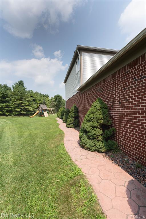 607 Bliss Drive Rochester Hills, MI 48307 - Photo 36 of 40
