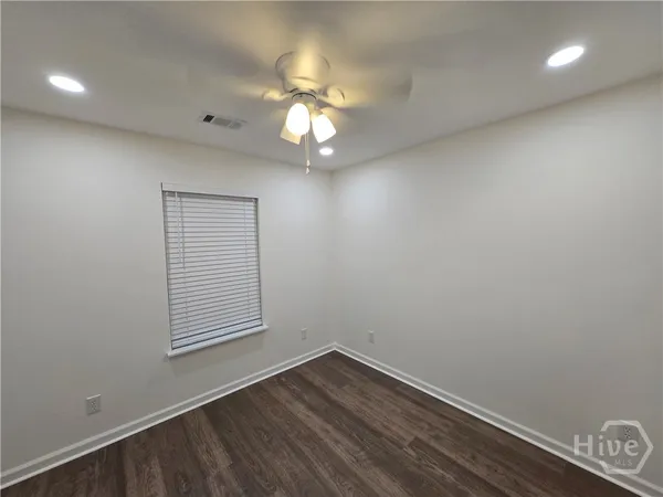 $2,100 | 77 Tiller Way, Savannah, GA 31407
