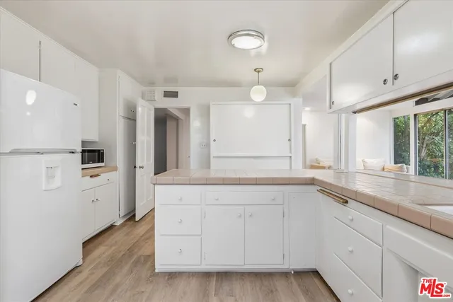 $1,995,000 | 11401 Clover Avenue, Los Angeles, CA 90066