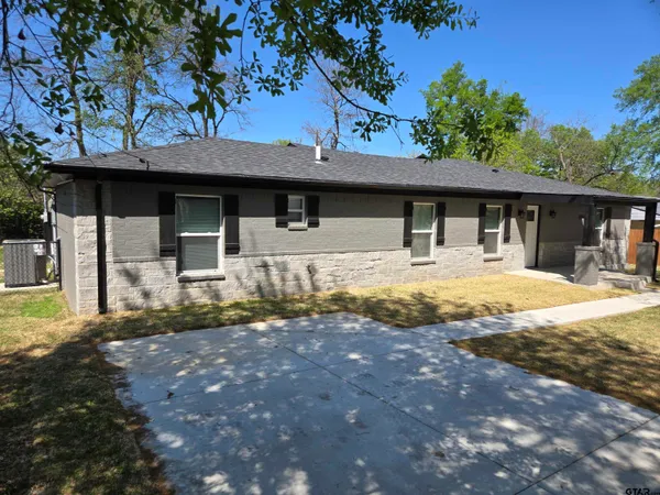 $359,000 | 104 Leland Drive, Athens, TX 75751