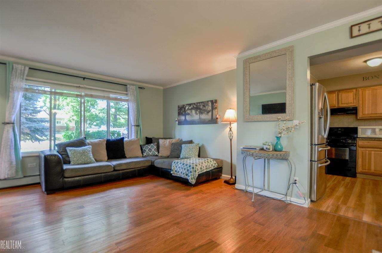950 Gallaland Avenue Rochester, MI 48307 - Photo 4 of 28 31326559-3.JPG
