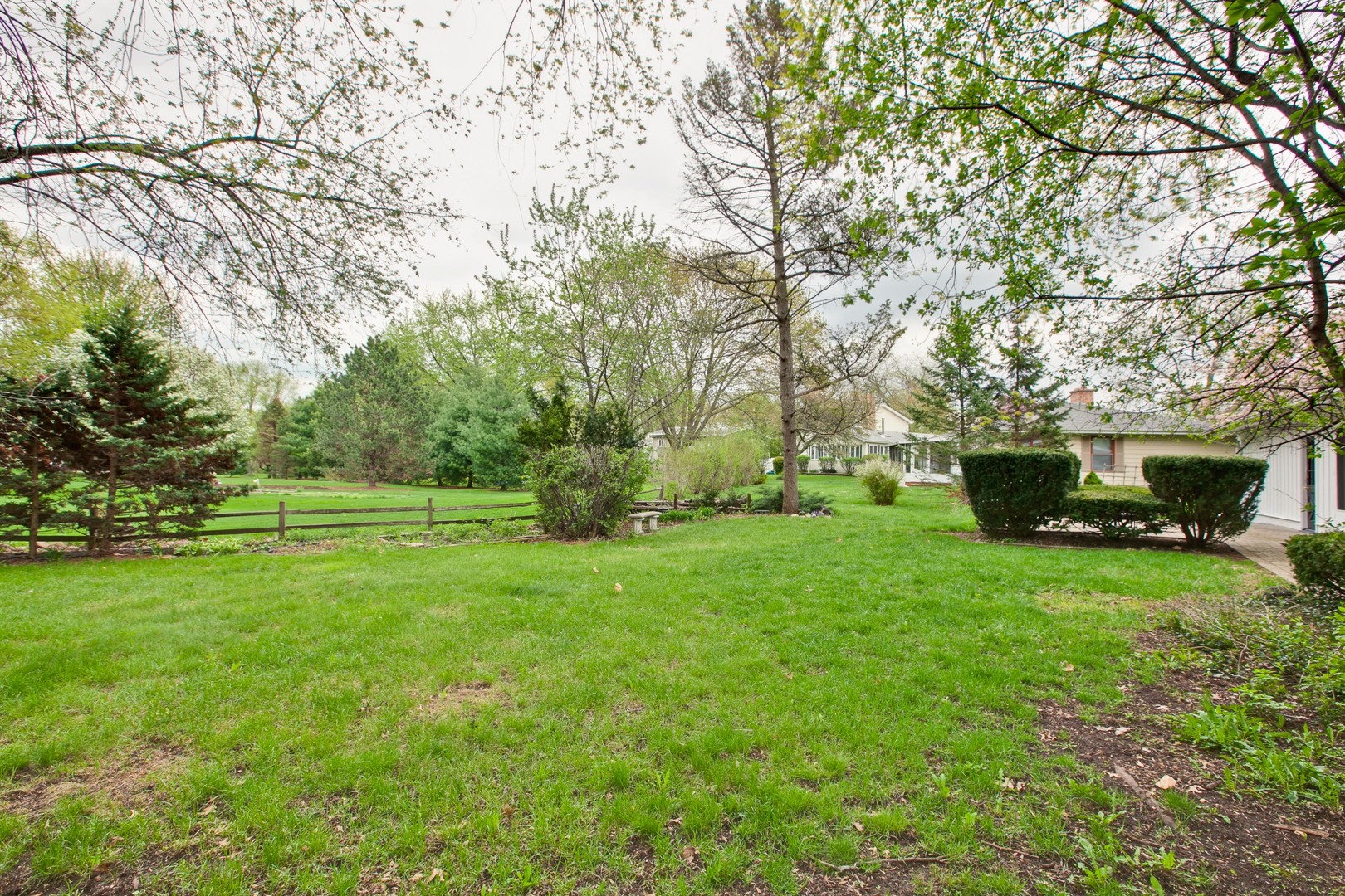348 High Road Cary, IL 60013 - Photo 22 of 26