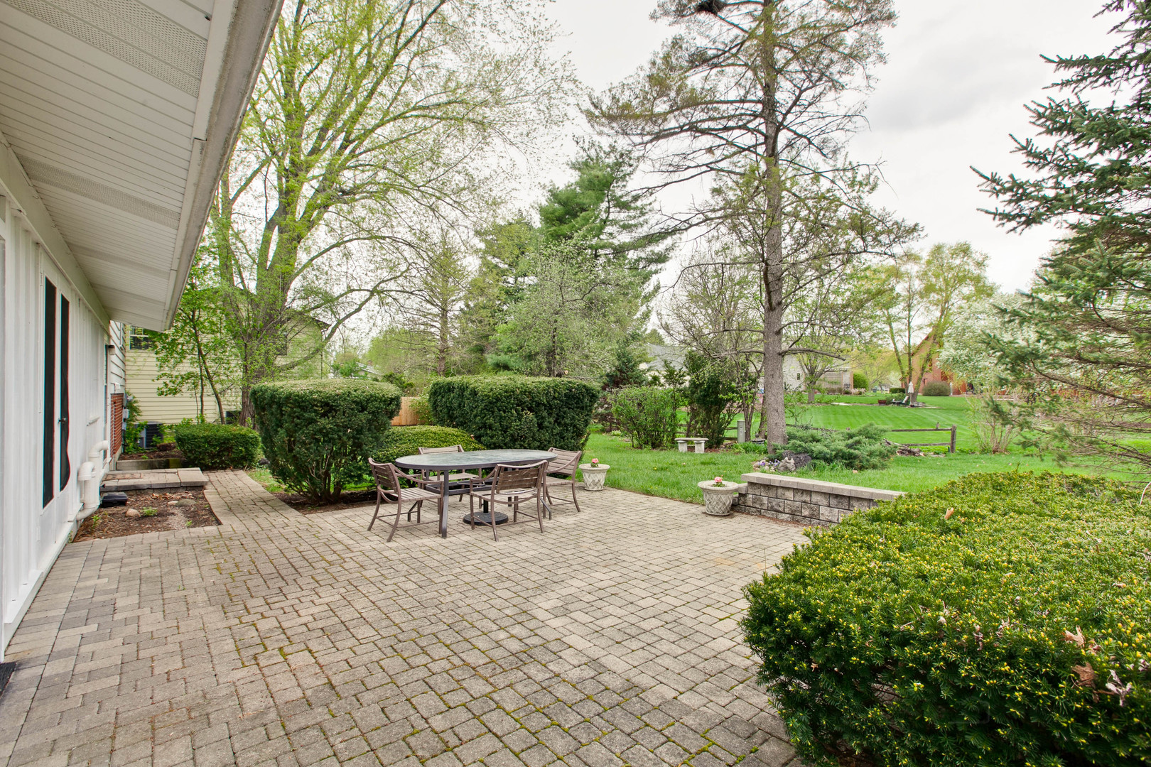 348 High Road Cary, IL 60013 - Photo 23 of 26