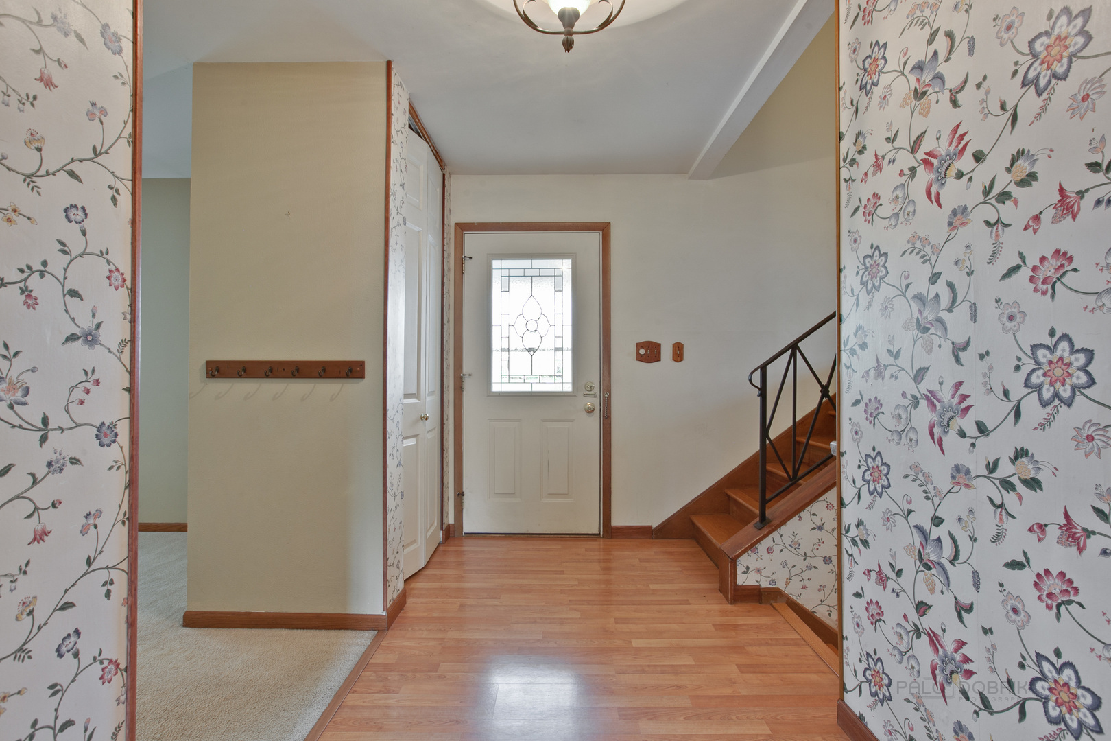 348 High Road Cary, IL 60013 - Photo 4 of 26