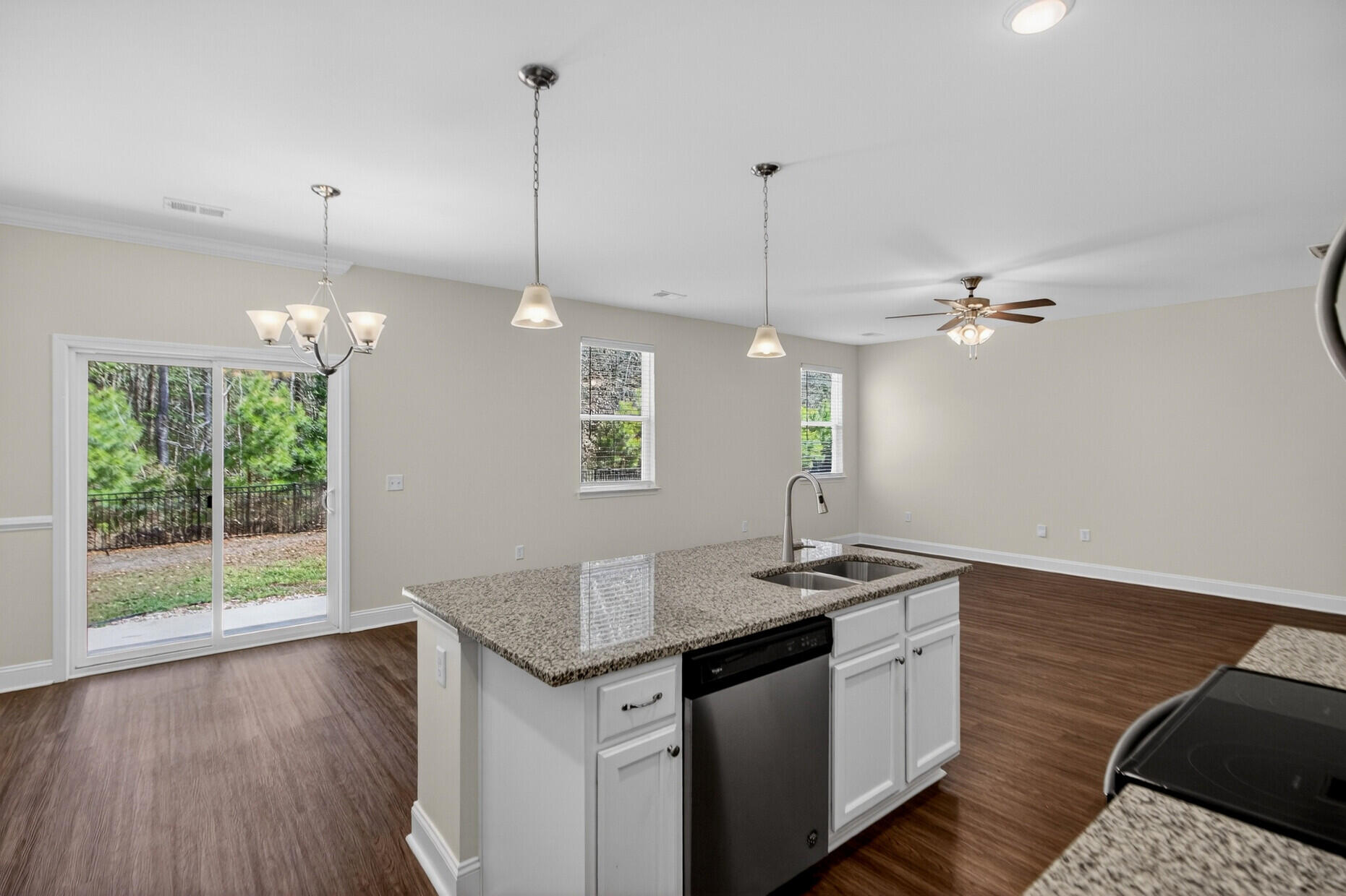 992 Theodore Road Mount Pleasant, SC 29429 - Photo 10 of 29 10_10_mls