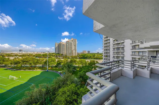 $449,900 | 3300 Northeast 191st Street, Unit 801, Aventura, FL 33180