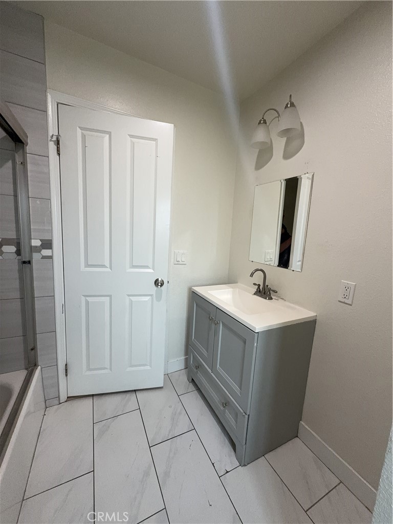 139 North Palm Avenue, Unit 1 Rialto, CA 92376 - Photo 17 of 23 Guest Bathroom