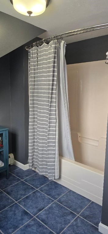 852 Anthony Road Portsmouth, RI 02871 - Photo 29 of 34 Upstairs tub and shower