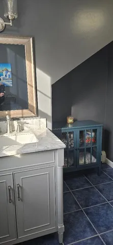 $4,000 | 852 Anthony Road, Portsmouth, RI 02871