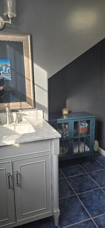 852 Anthony Road Portsmouth, RI 02871 - Photo 30 of 34 Bathroom Storage