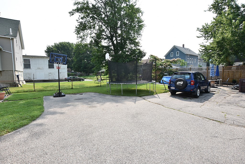 206 Farm Street Woonsocket, RI 02895 - Photo 14 of 16