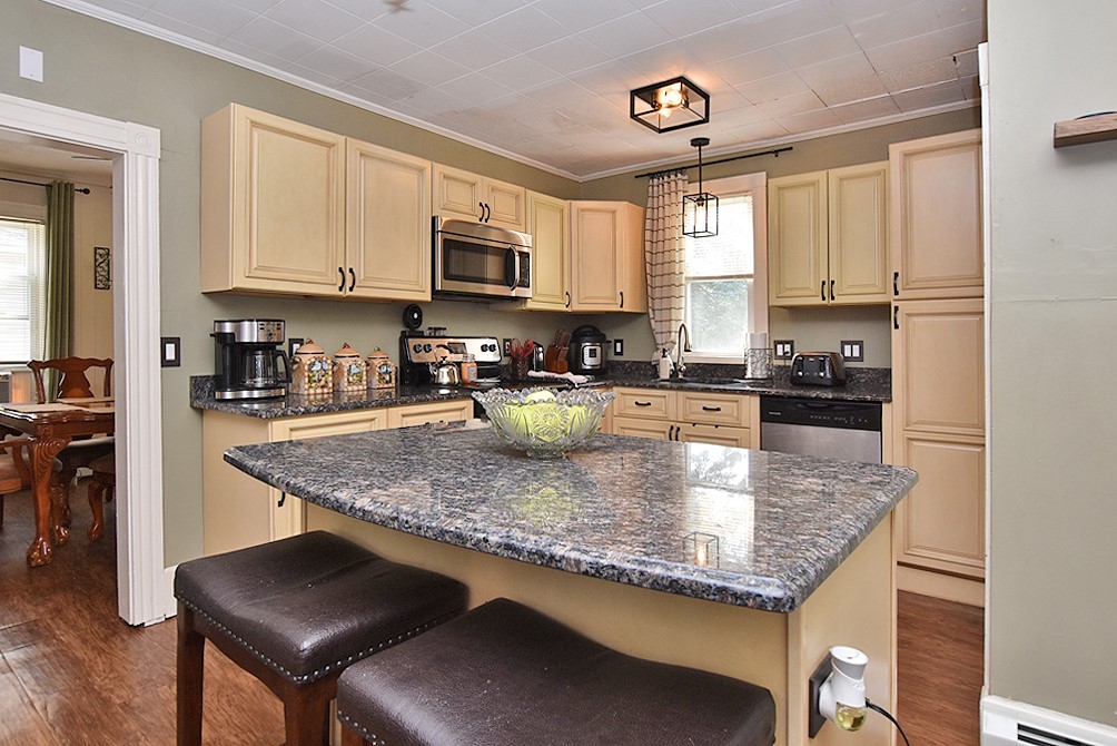 206 Farm Street Woonsocket, RI 02895 - Photo 6 of 16