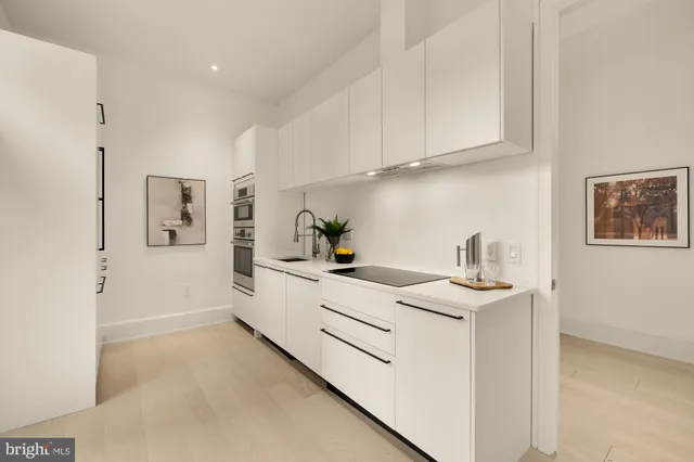 $4,500,000 | 329 8th Street Northeast, Washington, DC 20002