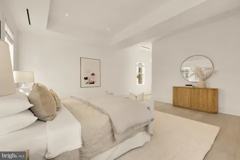 $4,500,000 | 329 8th Street Northeast, Washington, DC 20002