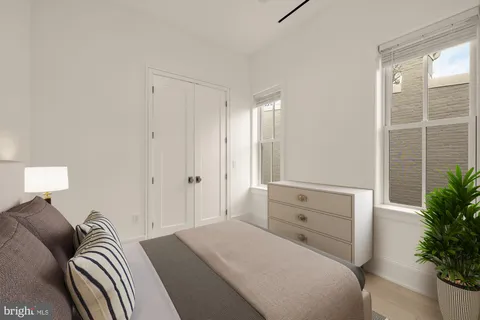 $4,500,000 | 329 8th Street Northeast, Washington, DC 20002