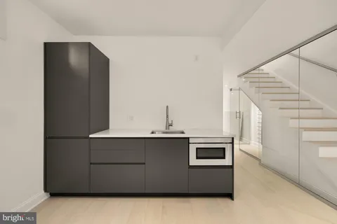 $4,500,000 | 329 8th Street Northeast, Washington, DC 20002