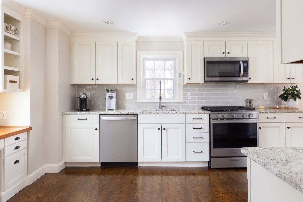 12 Bonad Road Winchester, MA 01890 - Photo 5 of 36 Gallery Image 5