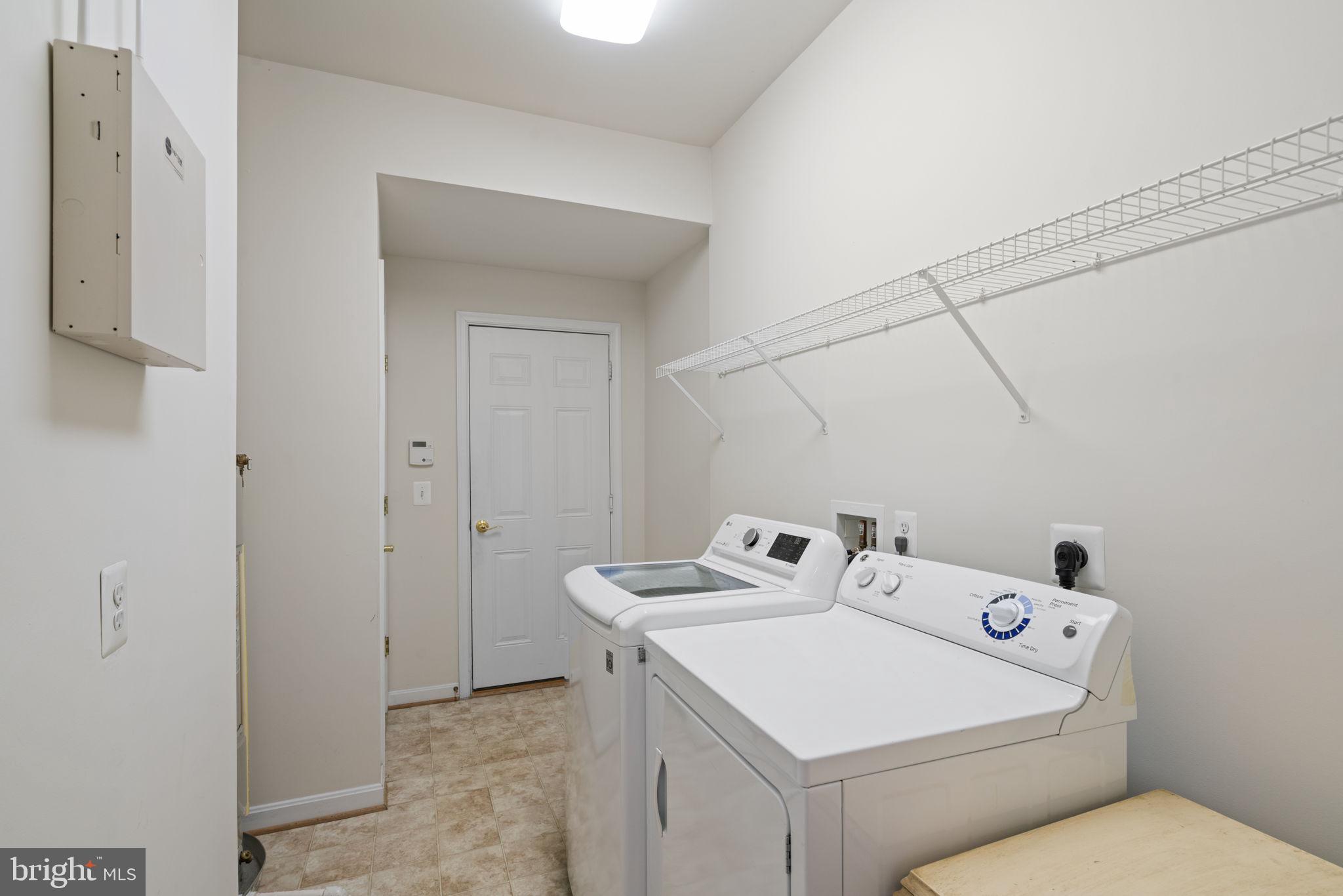 16149 Dancing Leaf Place Dumfries, VA 22025 - Photo 36 of 40 Laundry Rm With Washer/Dryer/Sink