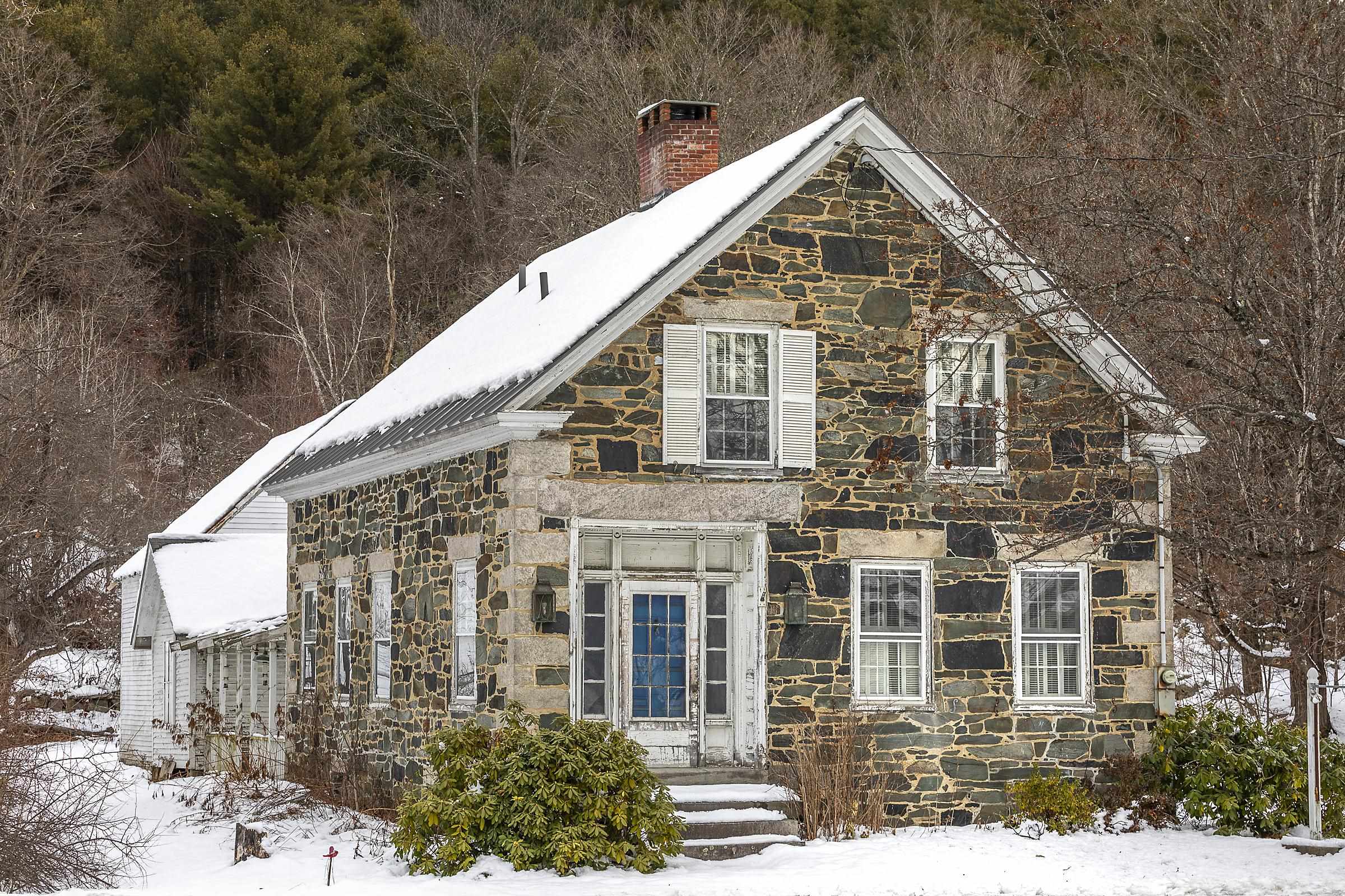 196 North Street Chester, VT 05143 - Photo 4 of 60 Gallery Image 4