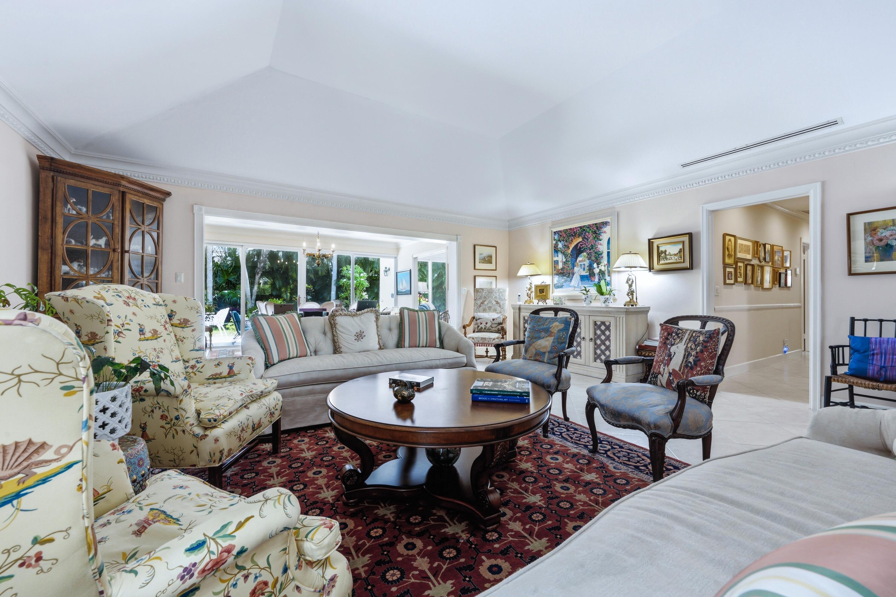265 Fairview Road Palm Beach, FL 33480 - Photo 5 of 38 DSC_0983