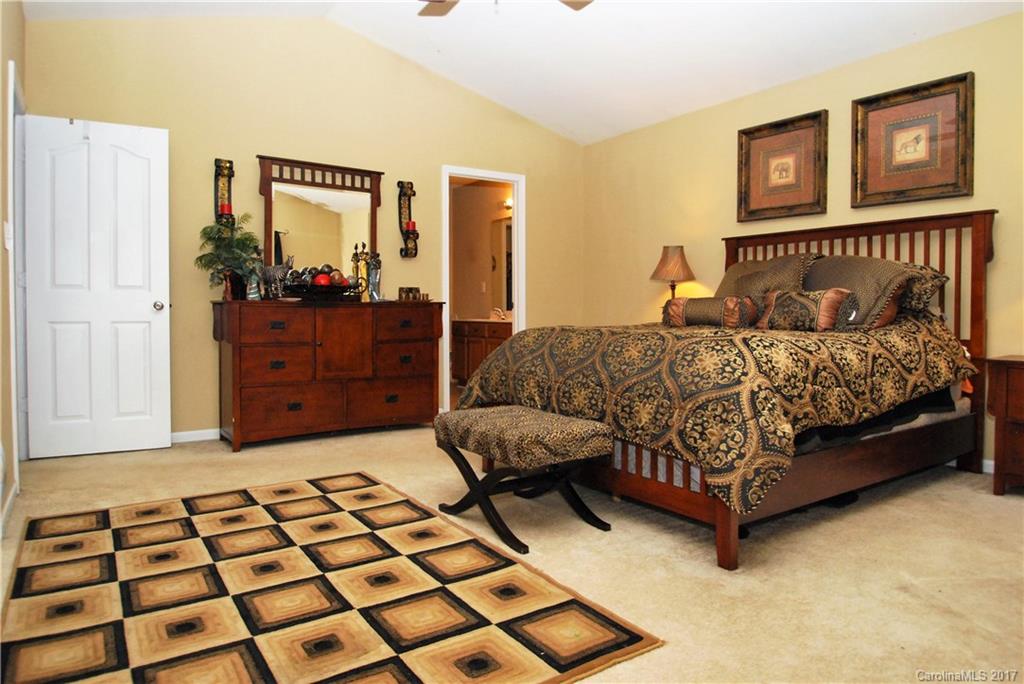 1425 River Run Road Lowell, NC 28098 - Photo 11 of 23 Gallery Image 11