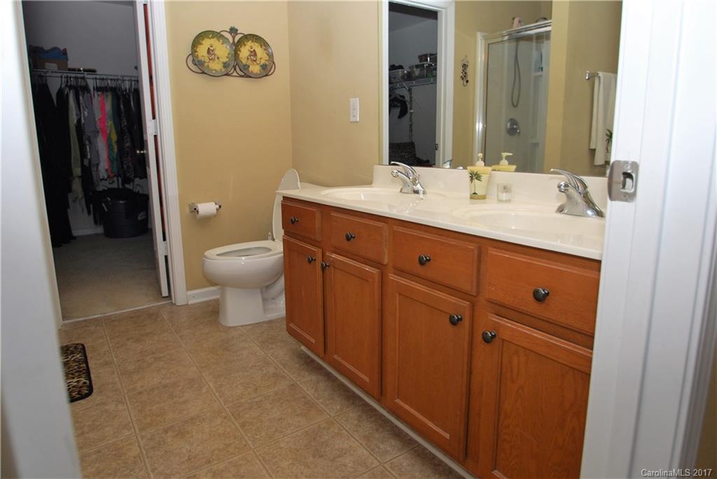 1425 River Run Road Lowell, NC 28098 - Photo 14 of 23 Gallery Image 14