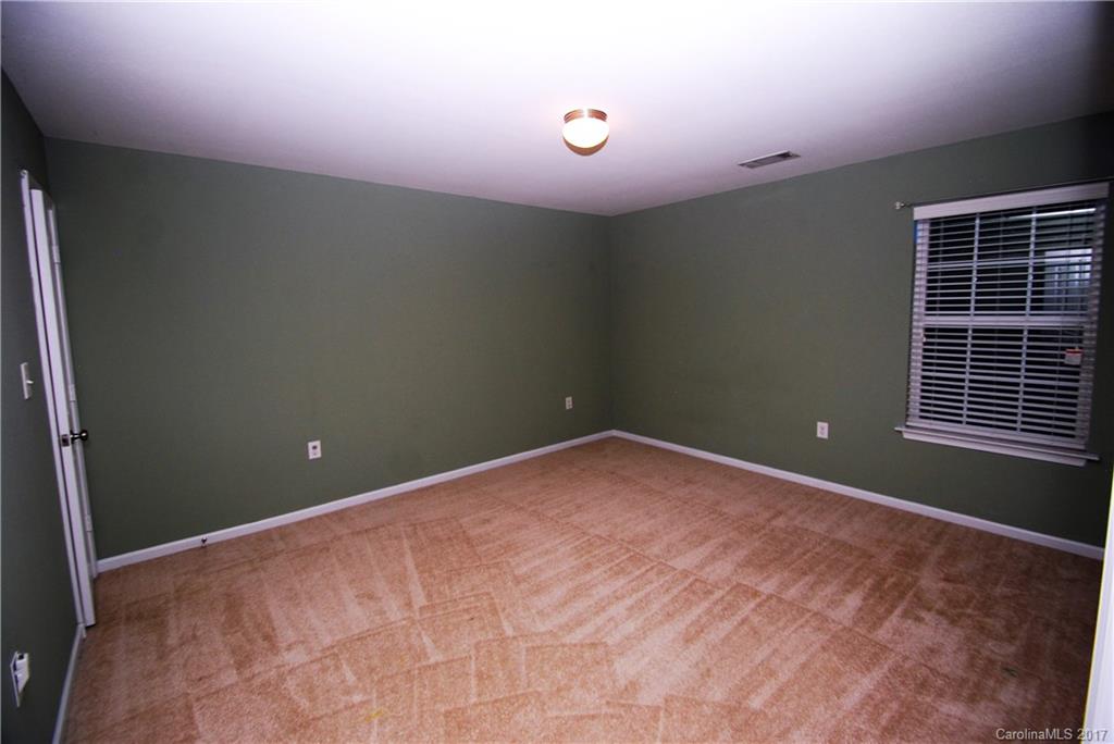 1425 River Run Road Lowell, NC 28098 - Photo 18 of 23 Gallery Image 18