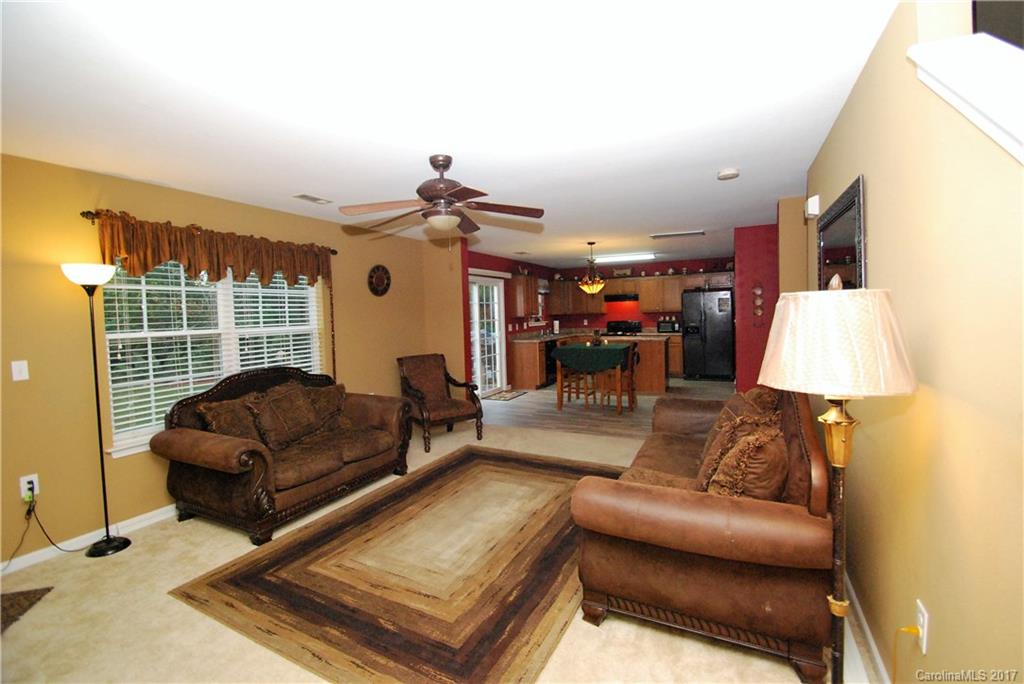 1425 River Run Road Lowell, NC 28098 - Photo 6 of 23 Gallery Image 6