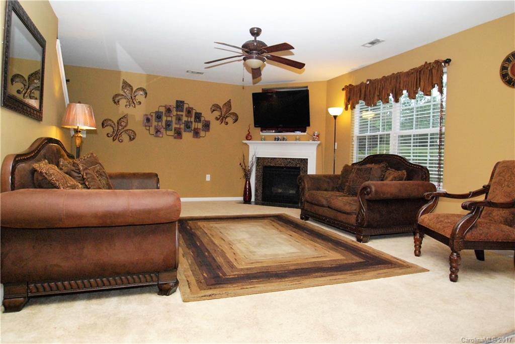 1425 River Run Road Lowell, NC 28098 - Photo 7 of 23 Gallery Image 7