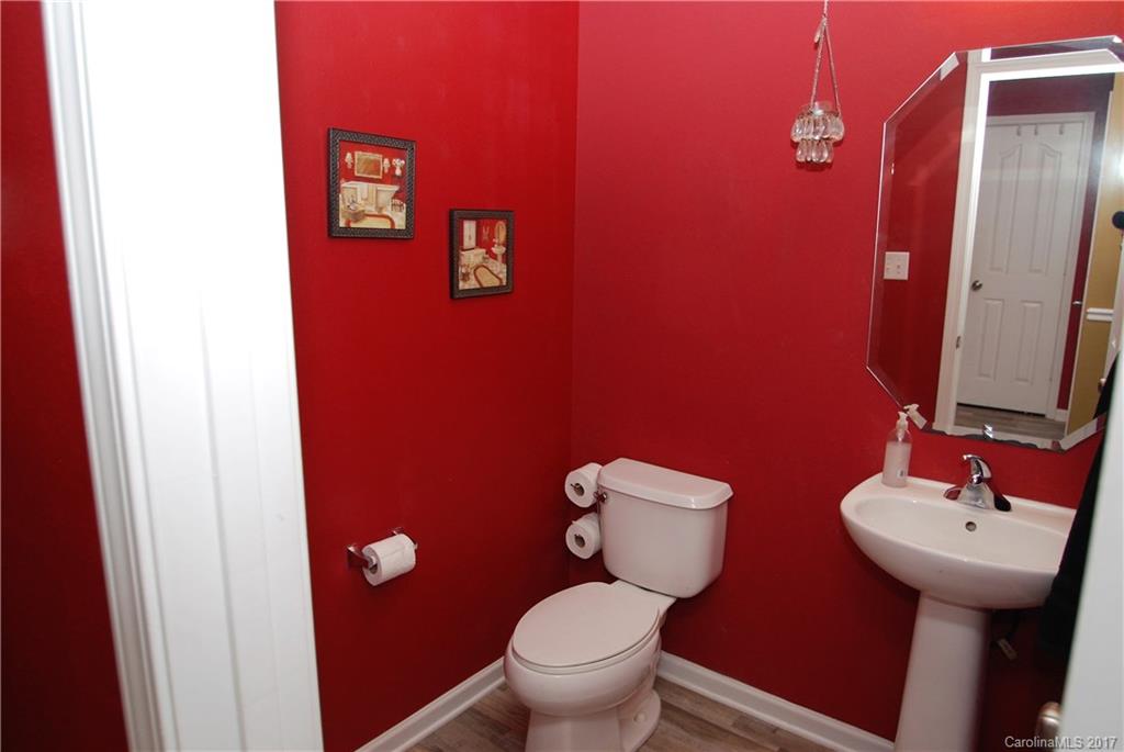 1425 River Run Road Lowell, NC 28098 - Photo 10 of 23 Gallery Image 10