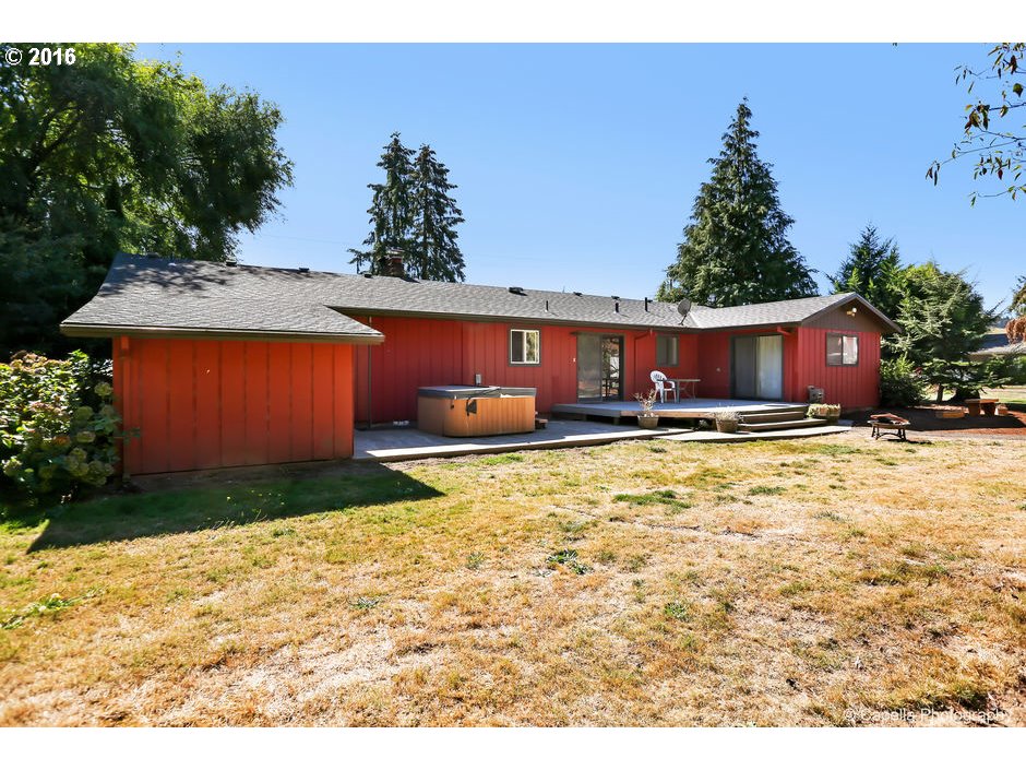 8450 Northwest Meadowlake Road Carlton, OR 97111 - Photo 18 of 23 Gallery Image 18