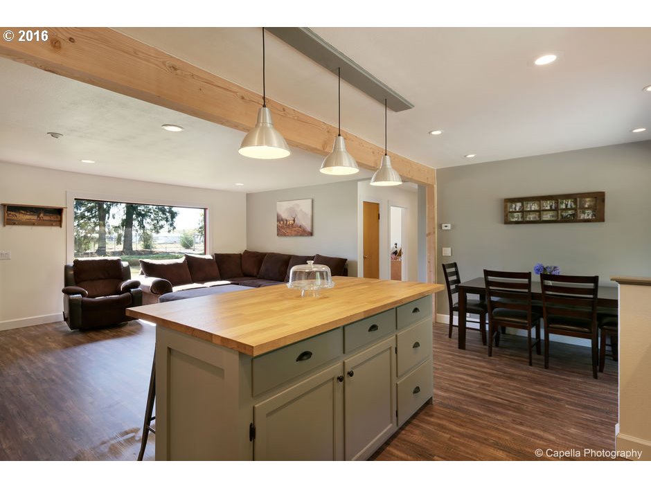8450 Northwest Meadowlake Road Carlton, OR 97111 - Photo 4 of 23 Gallery Image 4