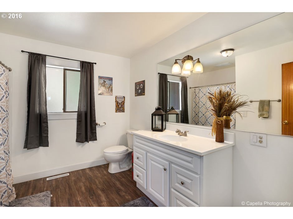 8450 Northwest Meadowlake Road Carlton, OR 97111 - Photo 8 of 23 Gallery Image 8