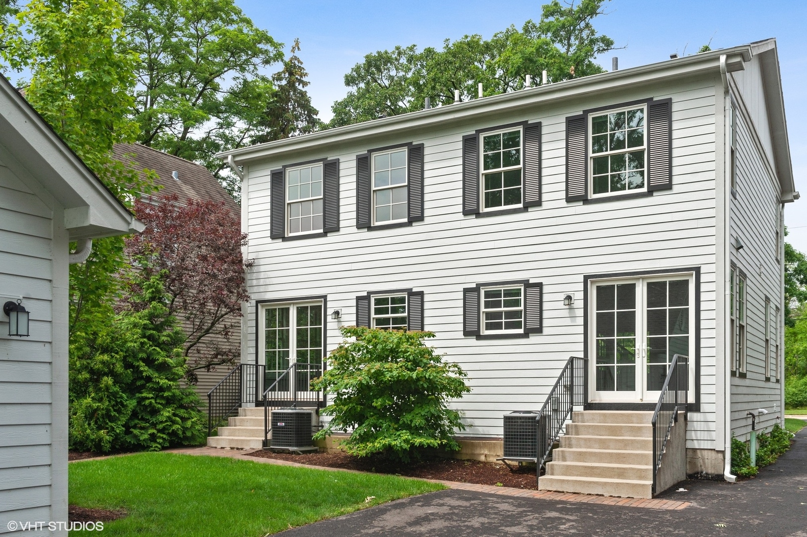 1439 North McKinley Road Lake Forest, IL 60045 - Photo 4 of 19