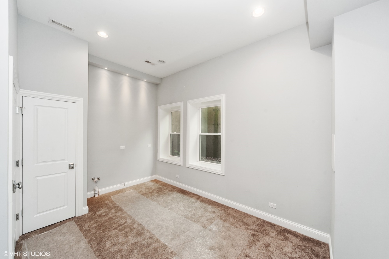 1439 North McKinley Road Lake Forest, IL 60045 - Photo 9 of 19