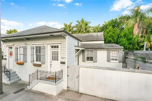 $1,700 | 1011 Toledano Street, New Orleans, LA 70115