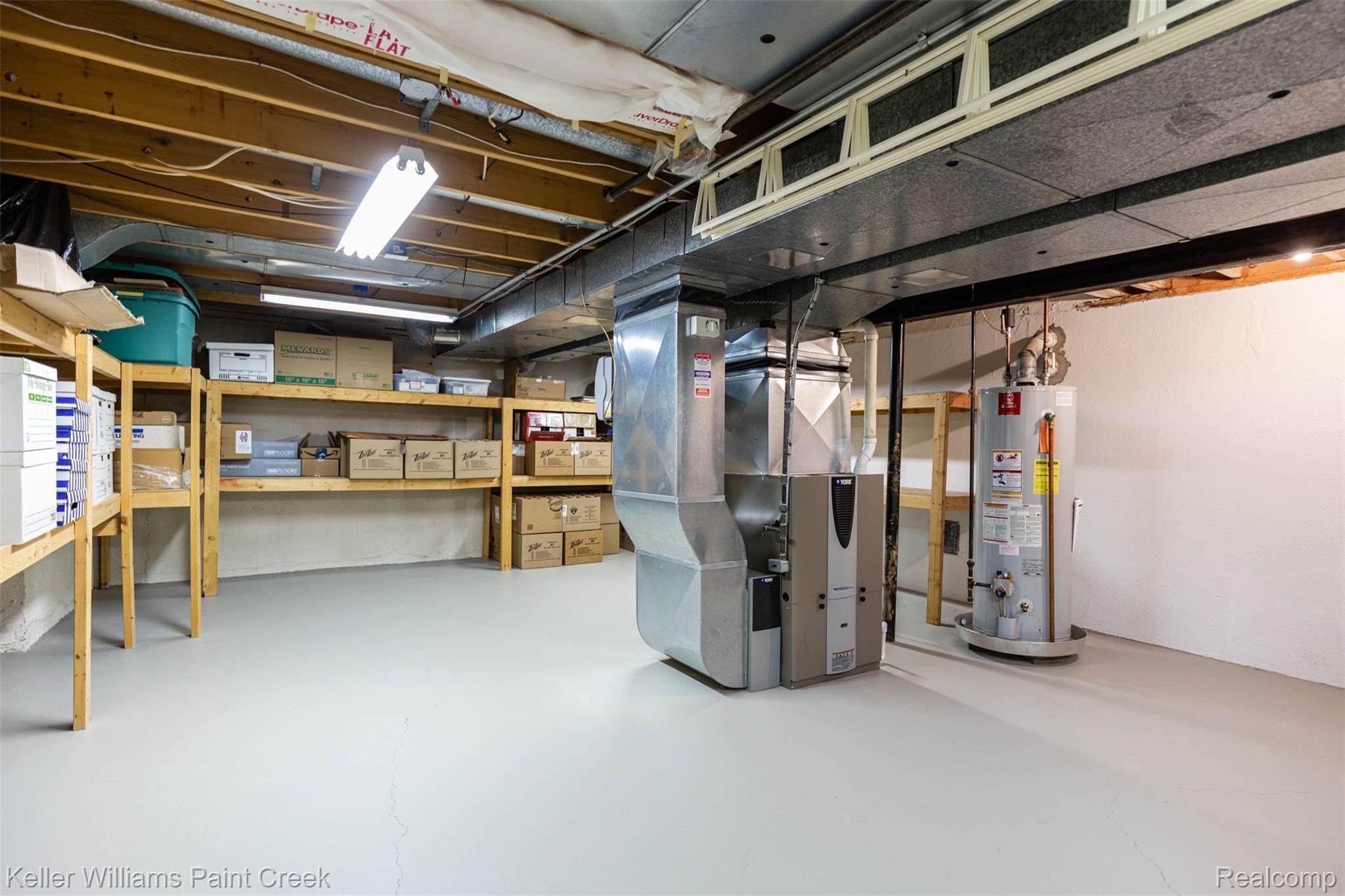 40925 Coventry Road Novi, MI 48375 - Photo 40 of 47 40925 Coventry Rd-45.jpg