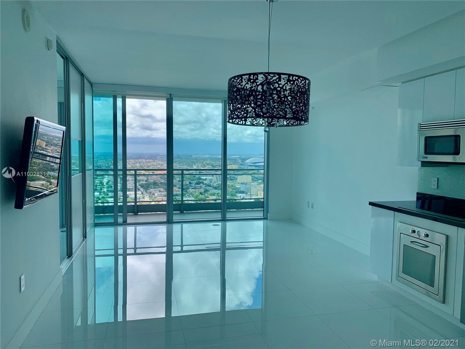 92 Southwest 3rd Street, Unit 4207 Miami, FL 33130 - Photo 11 of 14 Gallery Image 11