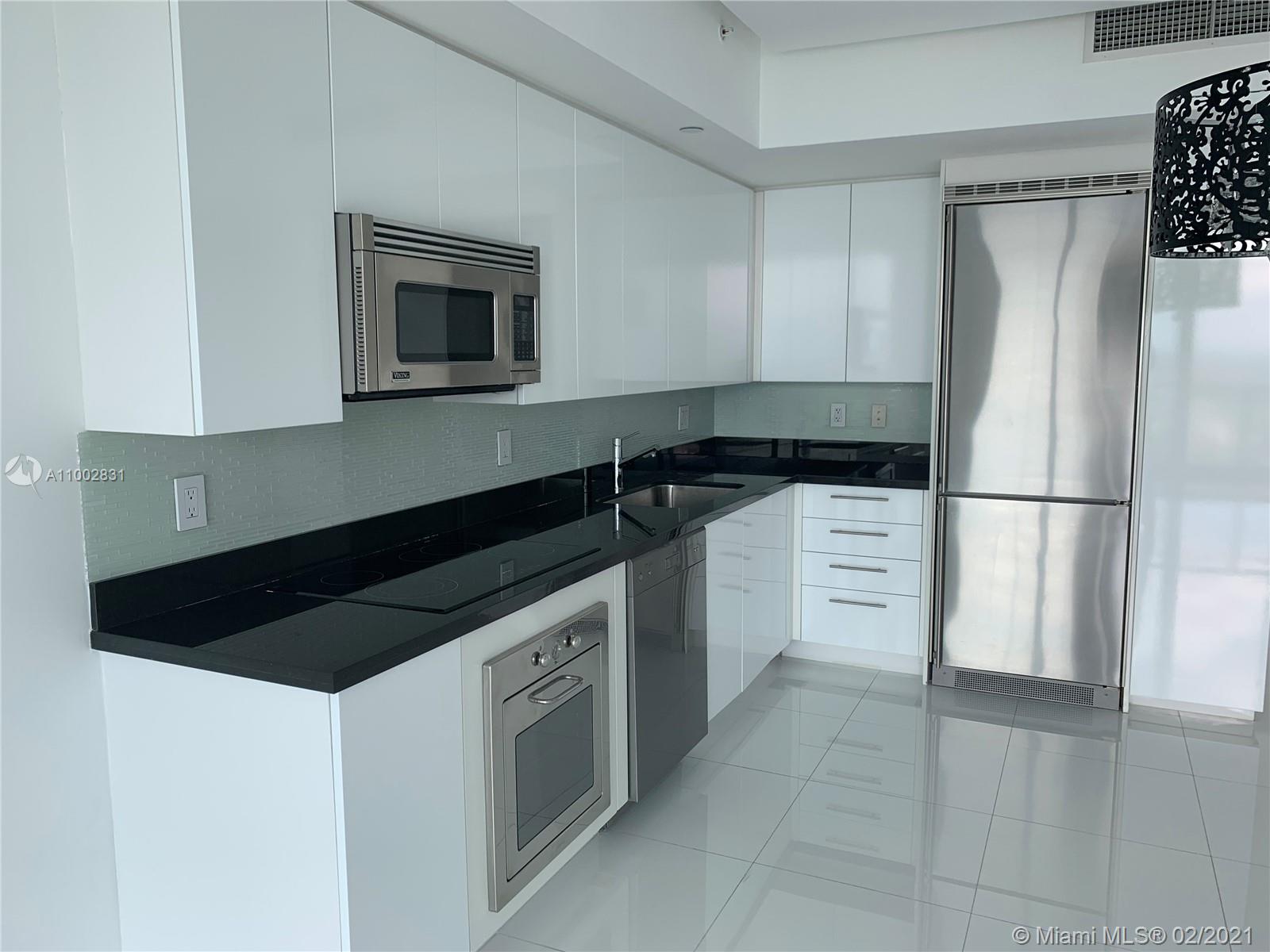 92 Southwest 3rd Street, Unit 4207 Miami, FL 33130 - Photo 13 of 14 Gallery Image 13