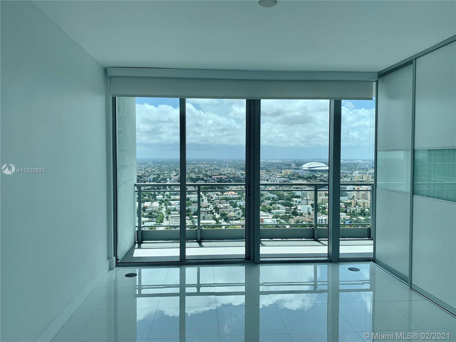 92 Southwest 3rd Street, Unit 4207 Miami, FL 33130 - Photo 3 of 14 Gallery Image 3