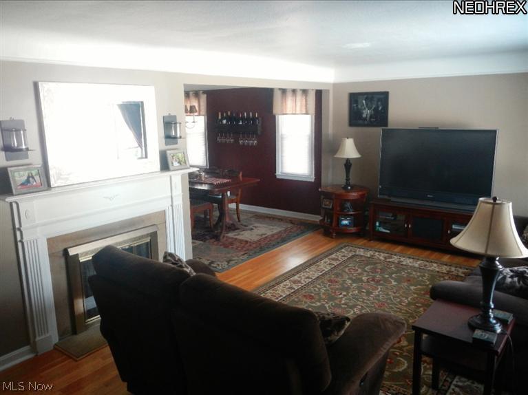 1224 Croyden Road Lyndhurst, OH 44124 - Photo 3 of 18