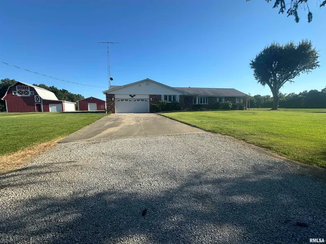 $1,200,000 | 10965 East 700th Avenue, Watson, IL 62473