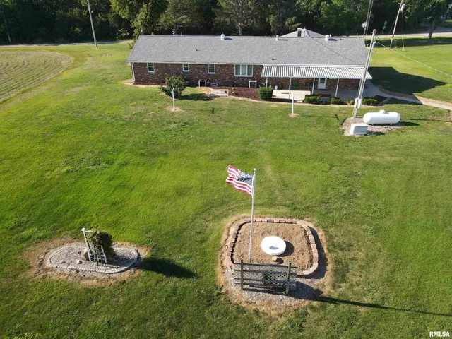 $1,200,000 | 10965 East 700th Avenue, Watson, IL 62473