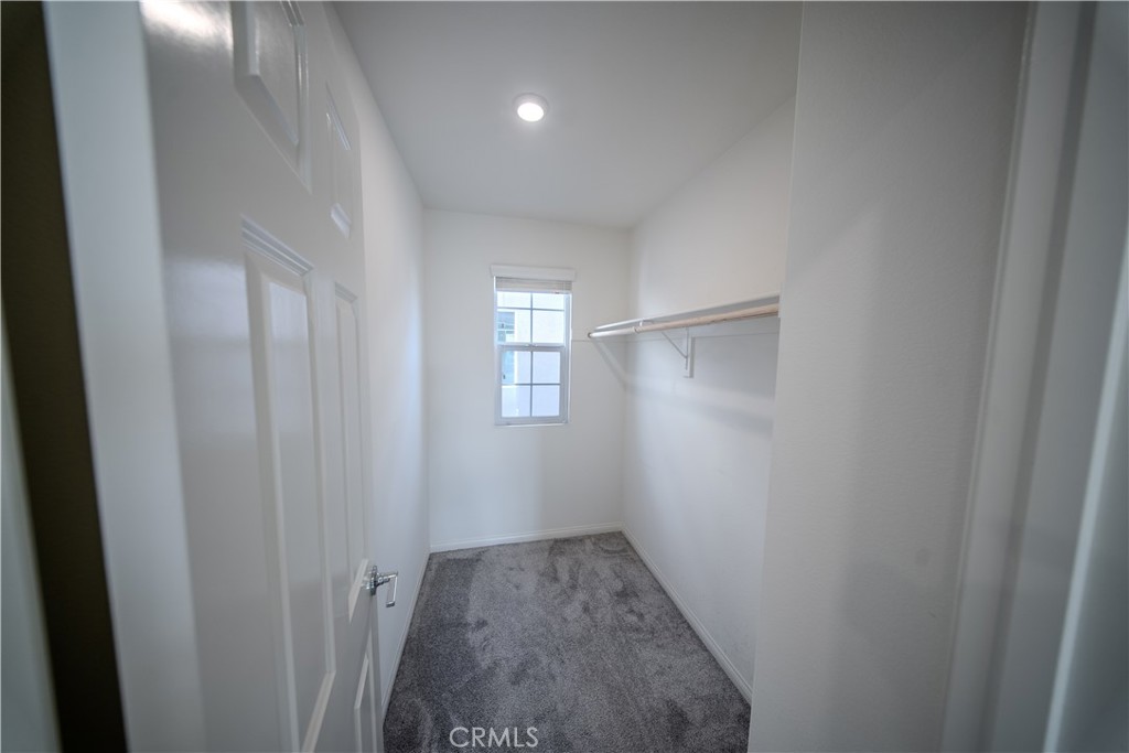 558 Pablo Road Lake Elsinore, CA 92530 - Photo 19 of 20 a view of small space with wooden floor