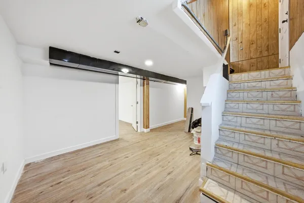 $2,900 | 4605 South Laramie Avenue, Chicago, IL 60638