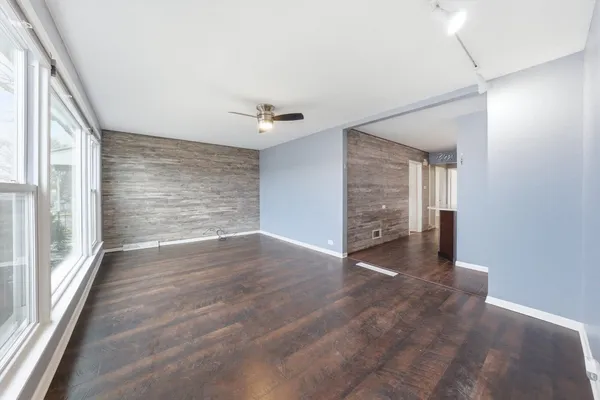 $2,900 | 4605 South Laramie Avenue, Chicago, IL 60638