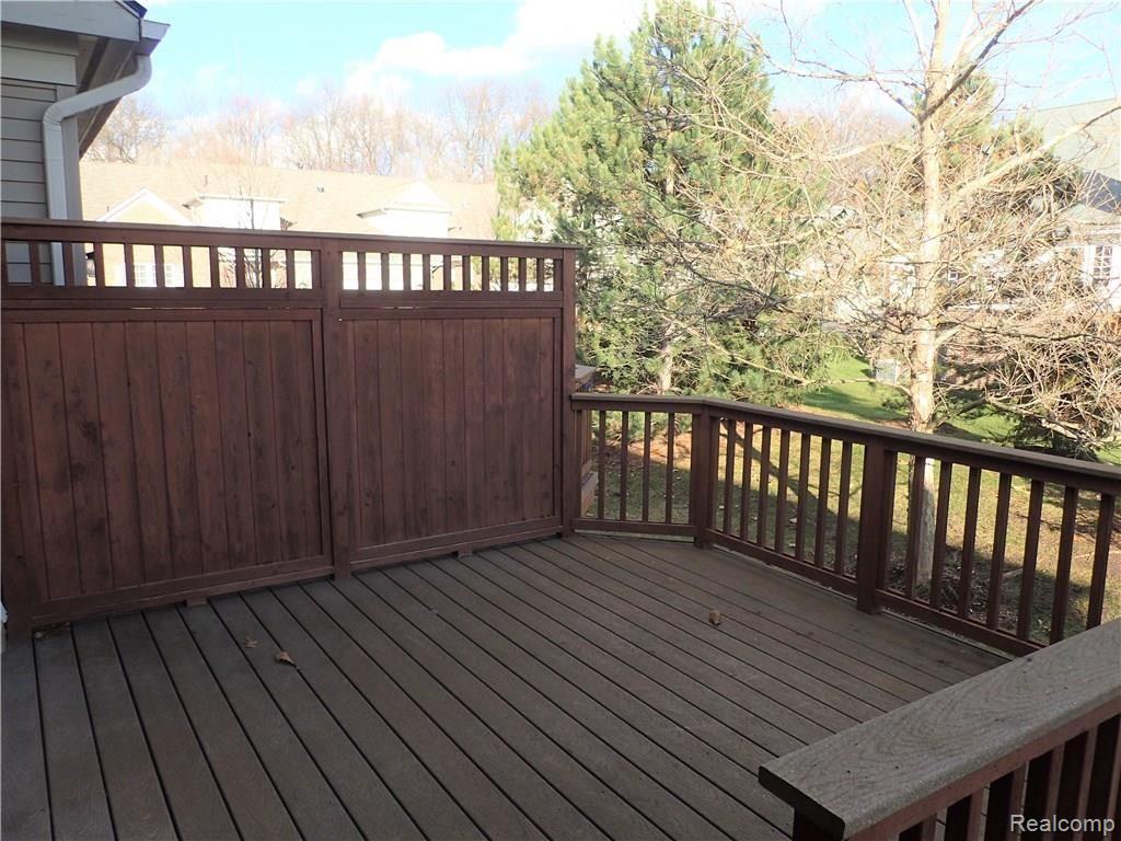 638 Telya Ridge, Unit 27 Milford, MI 48381 - Photo 49 of 54 PC070081.JPG